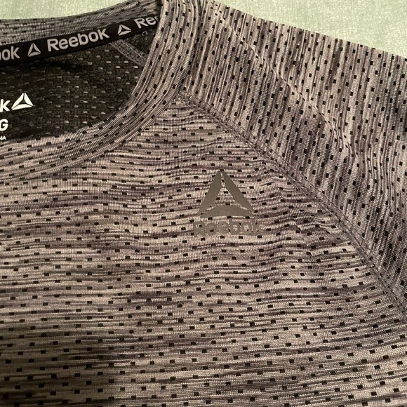 Reebok Athletic Shirt - Picture 2 of 3